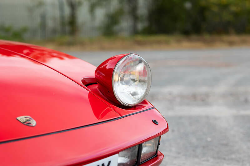 Image 18/50 of Porsche 928 S (1986)