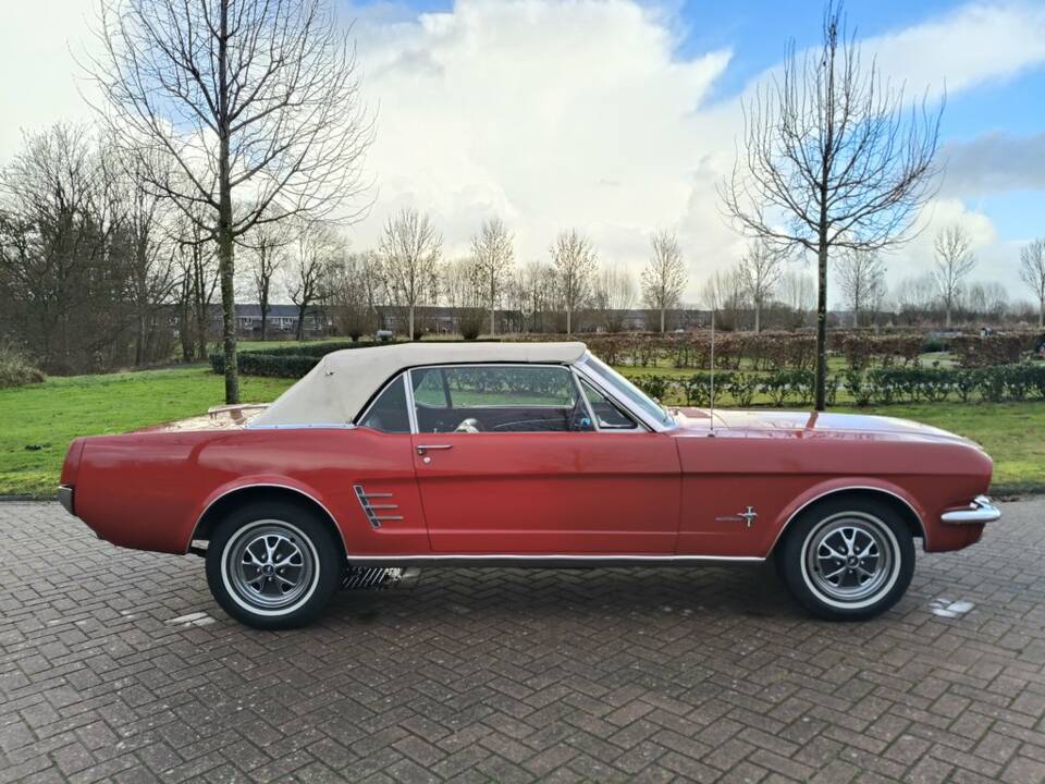 Afbeelding 7/8 van Ford Mustang 200 (1966)