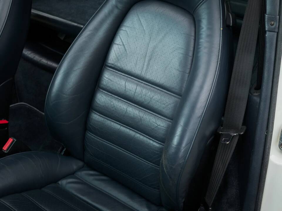 Afbeelding 17/26 van Porsche 911 Carrera 3.2 (1988)