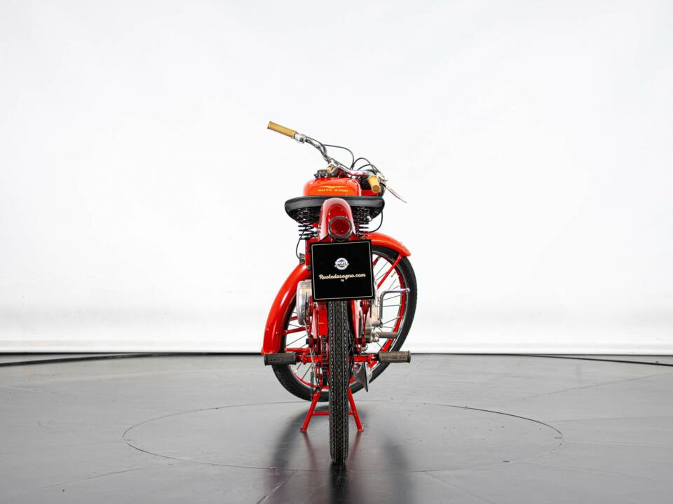 Imagen 3/50 de Moto Guzzi DUMMY (1957)