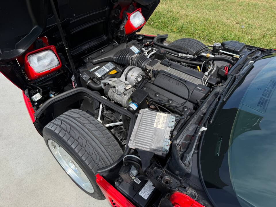 Imagen 37/43 de Chevrolet Corvette Convertible (1995)