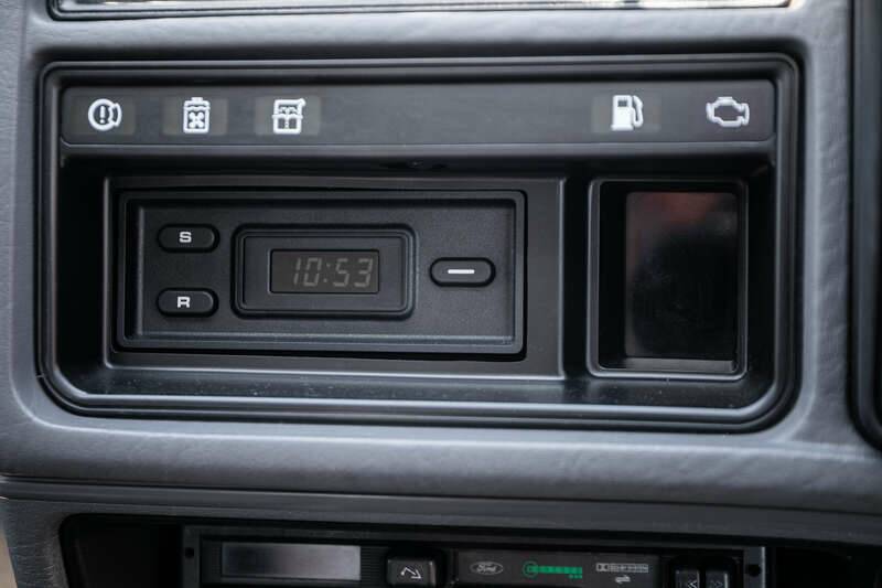 Image 34/42 de Ford Sierra RS Cosworth (1987)