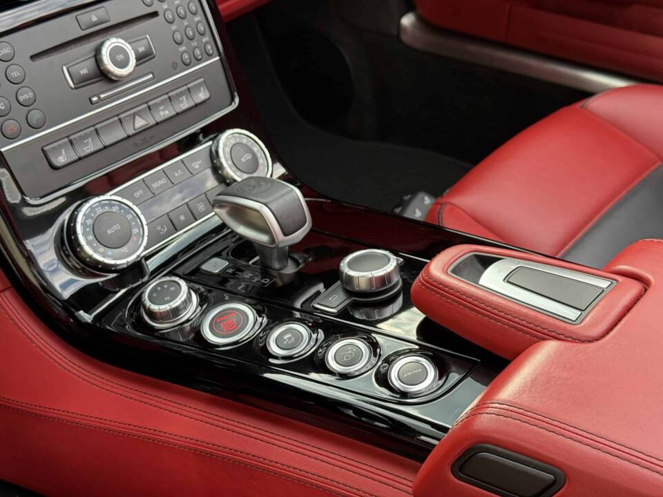 Bild 12/46 von Mercedes-Benz SLS AMG Roadster (2012)