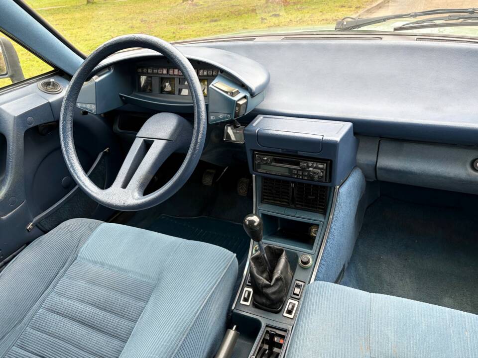 Image 8/27 of Citroën CX 25 Diesel (1981)