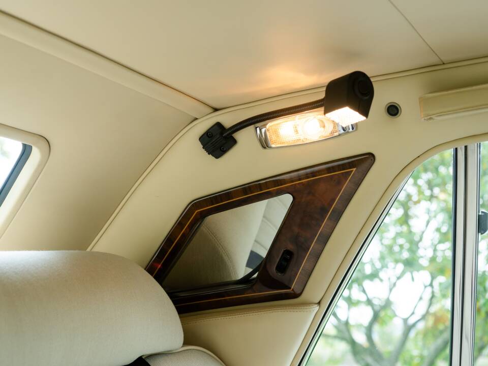 Bild 41/50 von Rolls-Royce Silver Spur Park Ward (1999)