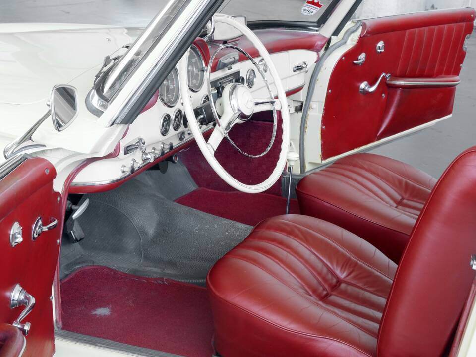 Image 17/50 de Mercedes-Benz 190 SL (1960)