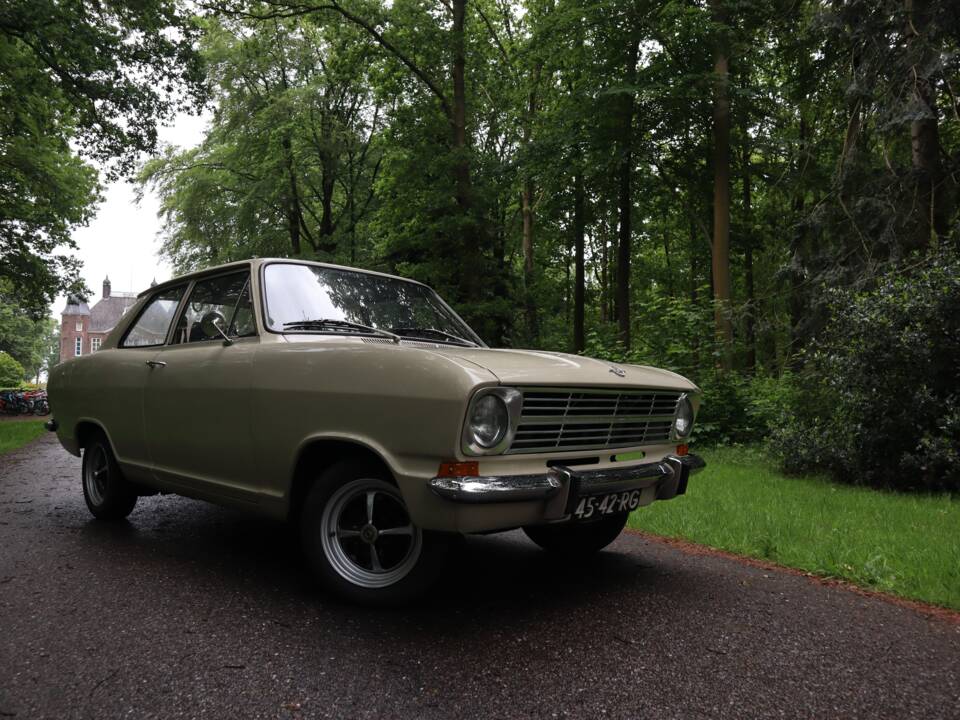 Bild 4/55 von Opel Kadett 1,1 S (1971)