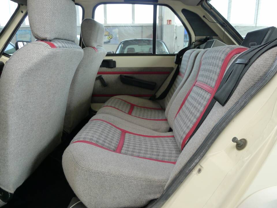 Image 38/42 of Citroën Visa GTI (1985)