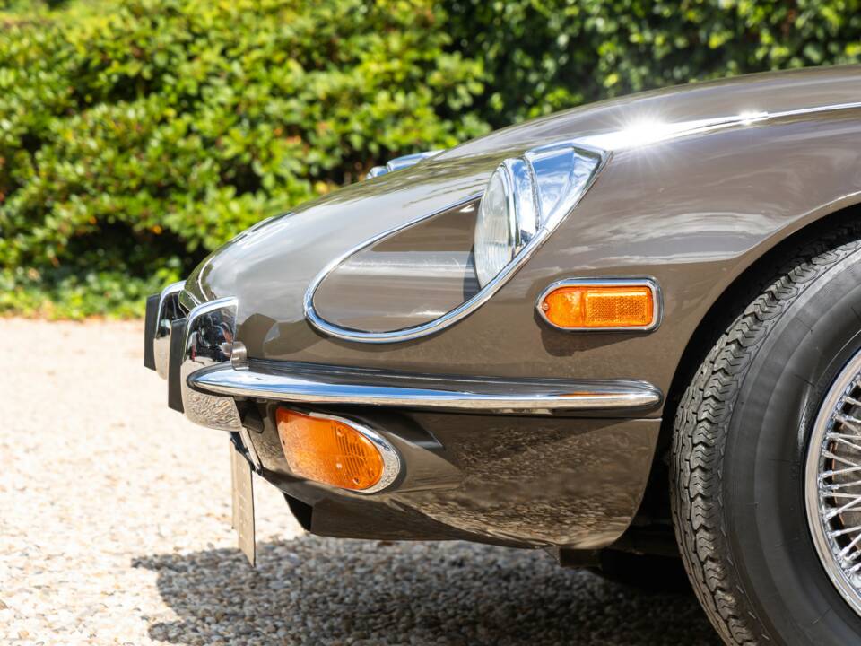 Image 14/50 de Jaguar Type E V12 (1973)