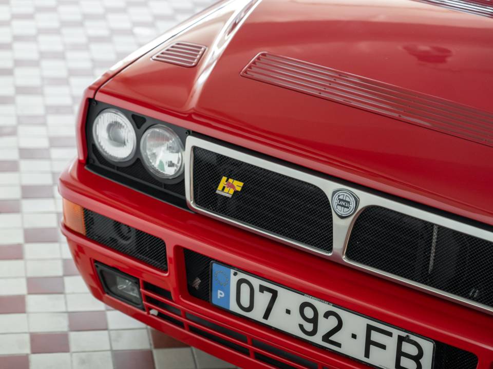 Image 6/28 of Lancia Delta HF Integrale Evoluzione II (1994)