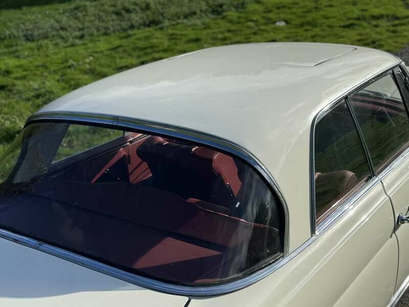Image 34/50 of Mercedes-Benz 220 SE b (1963)
