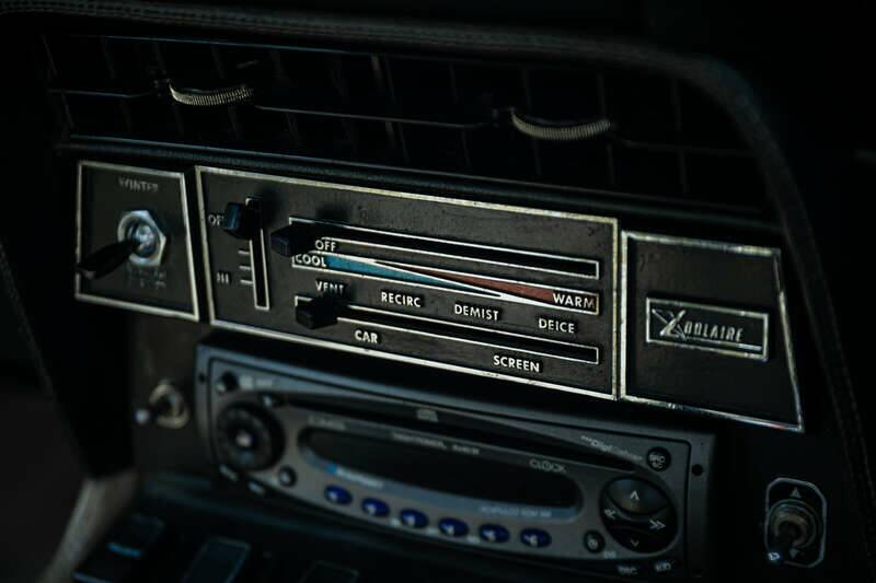 Image 15/43 de Aston Martin V8 (1974)