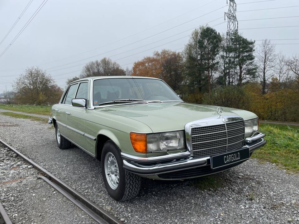 Bild 27/45 von Mercedes-Benz 450 SEL 6,9 (1978)