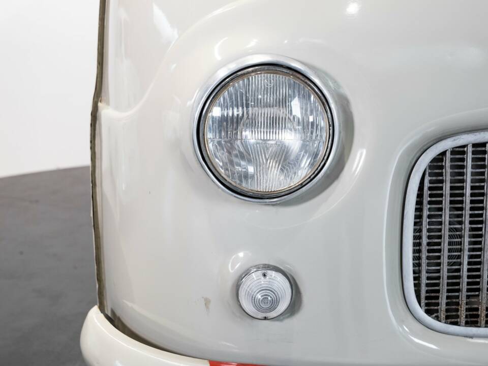 Image 9/34 of FIAT 1100 T (1957)