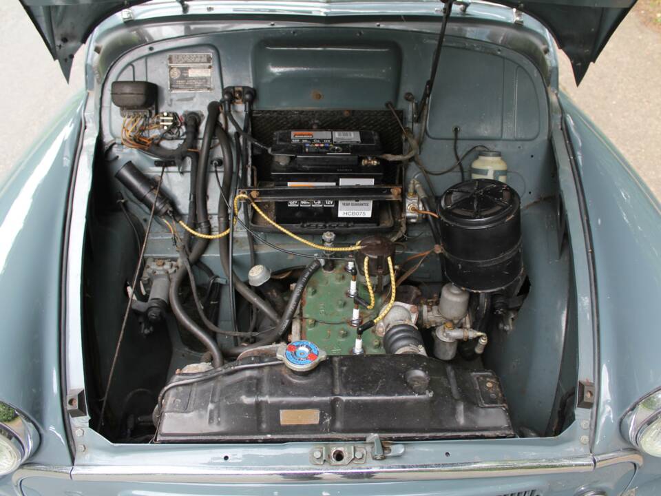 Image 17/19 of Morris Minor MM (1952)