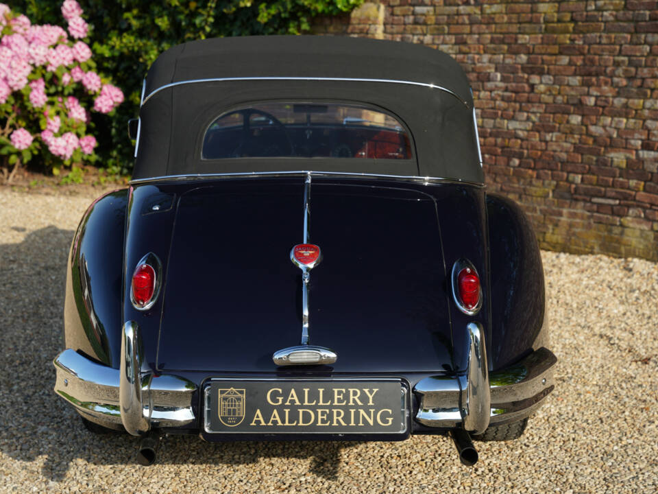 Image 8/50 de Jaguar XK 140 DHC (1954)