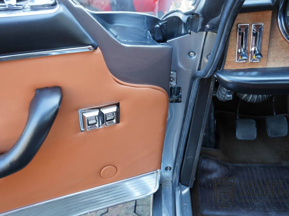 Imagen 38/50 de Ferrari 330 GT 2+2 (1965)