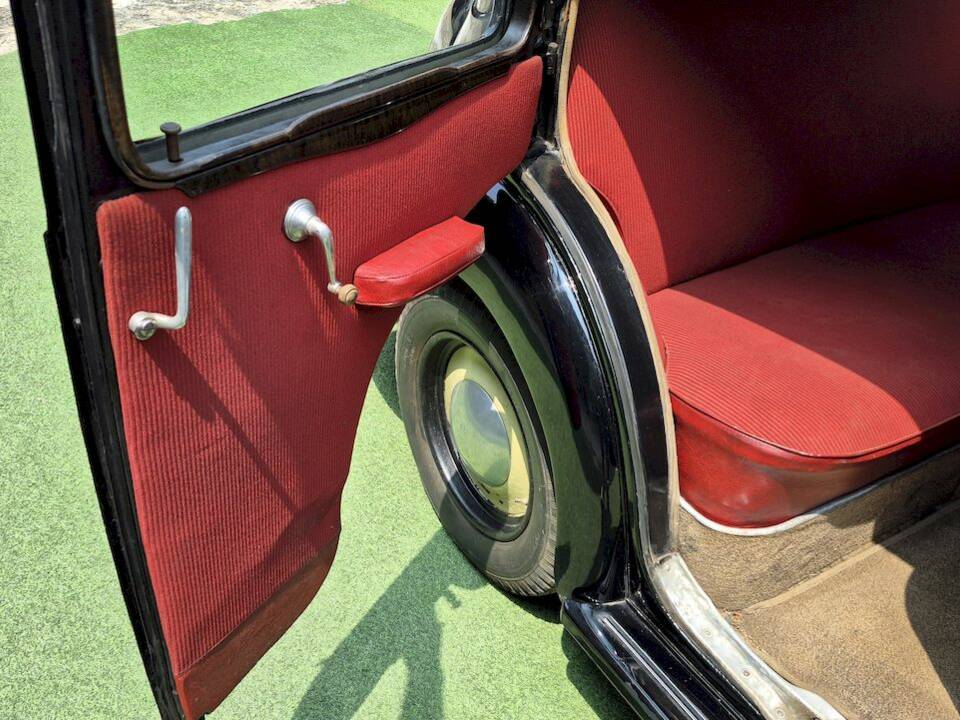 Image 35/47 of FIAT 1100 E (1952)