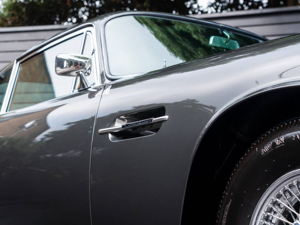 Imagen 44/49 de Aston Martin DB 6 Mk II (1970)