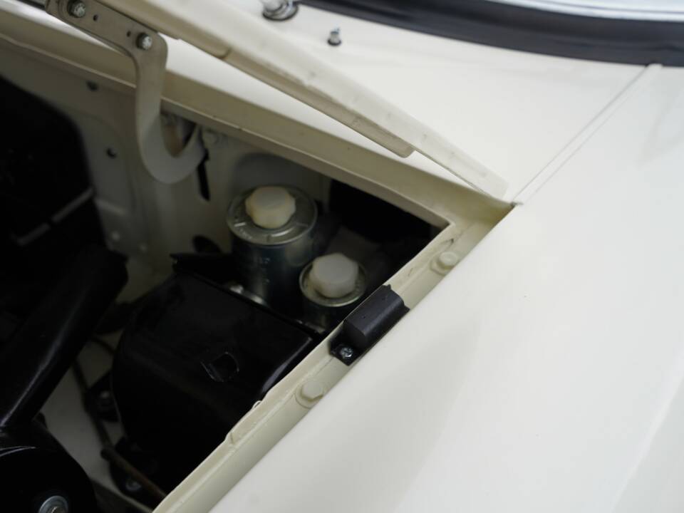 Bild 21/50 von MG MGB (1966)