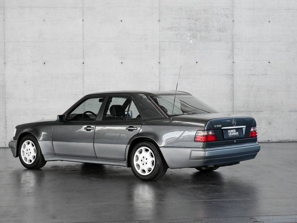 Bild 12/50 von Mercedes-Benz E 500 (1993)