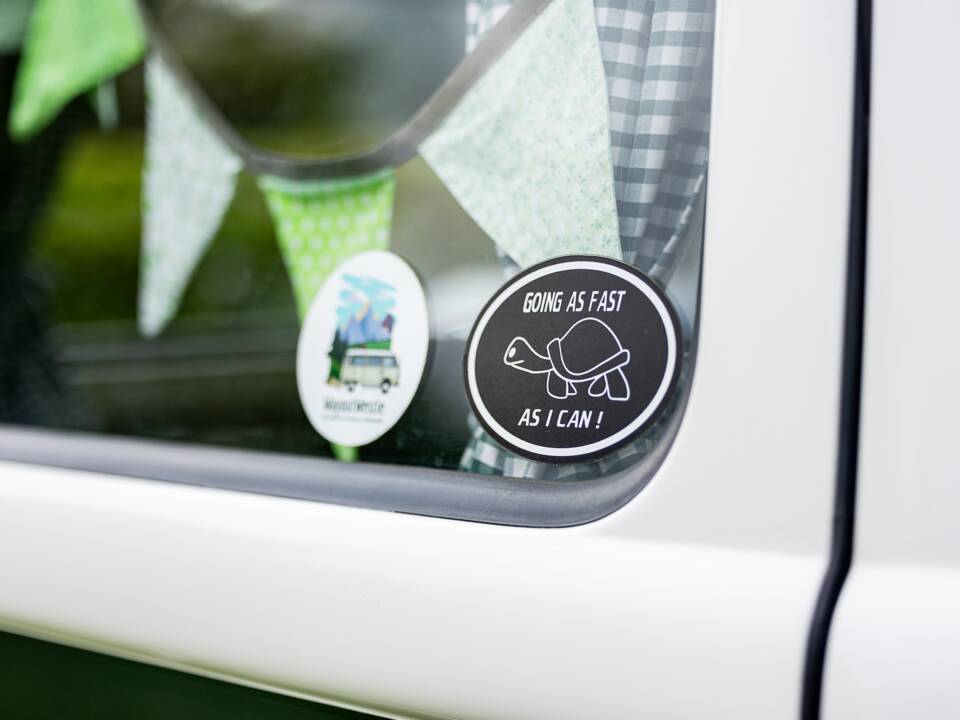 Image 24/50 of Volkswagen T2 Brasil Camper (1972)