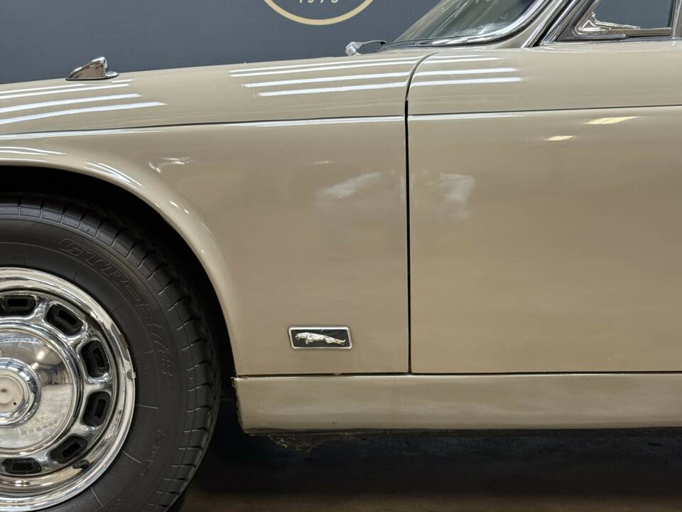 Bild 23/50 von Jaguar XJ 6 4.2 (1972)