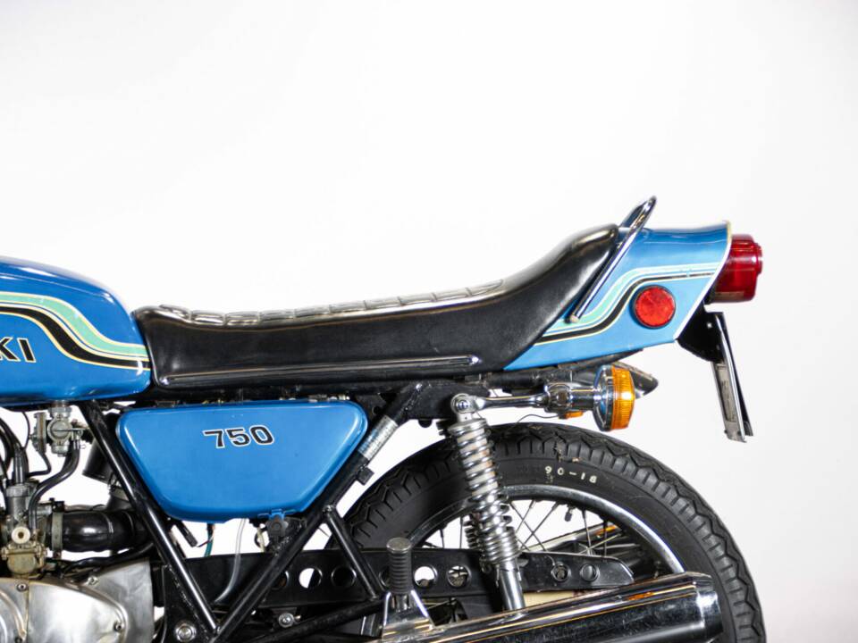 Bild 24/48 von Kawasaki 750 H2 Mach IV (1972)