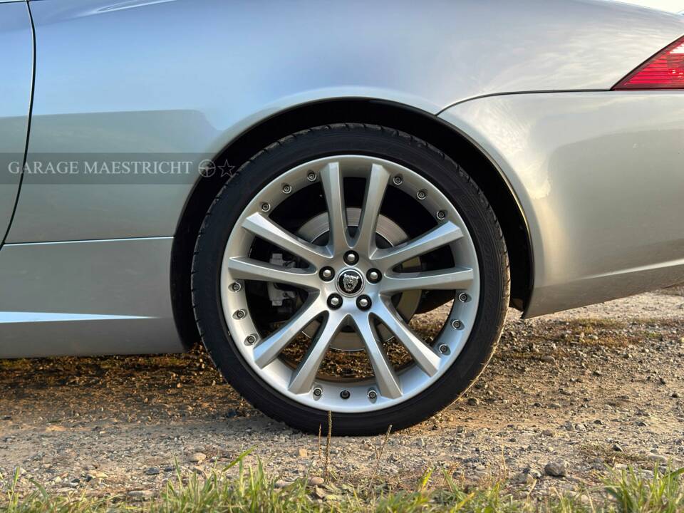 Image 38/84 de Jaguar XK 4.2 (2006)