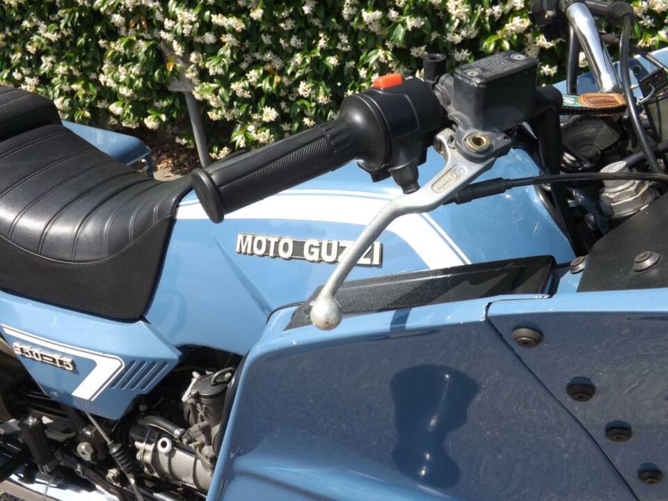Image 38/50 of Moto Guzzi DUMMY (1994)