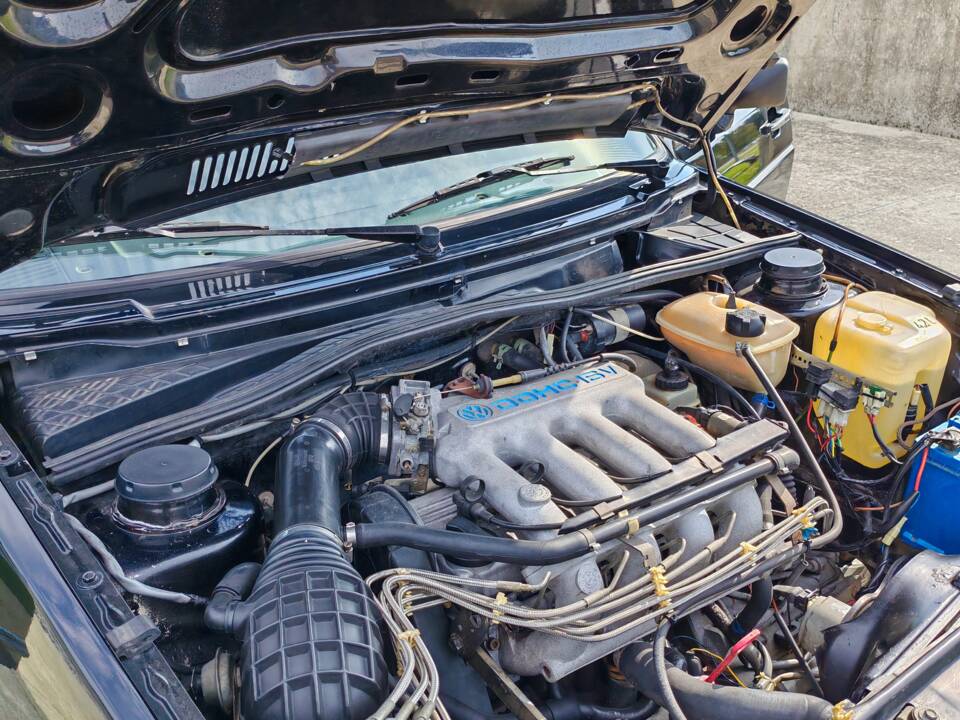 Bild 38/42 von Volkswagen Golf II GTi 16V 1.8 (1986)