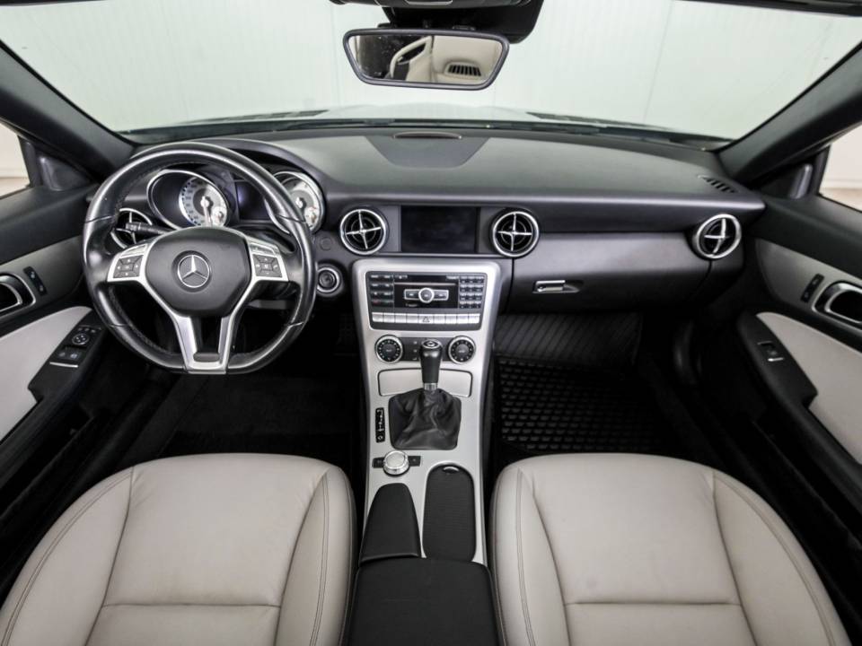 Imagen 5/50 de Mercedes-Benz SLK 250 (2012)