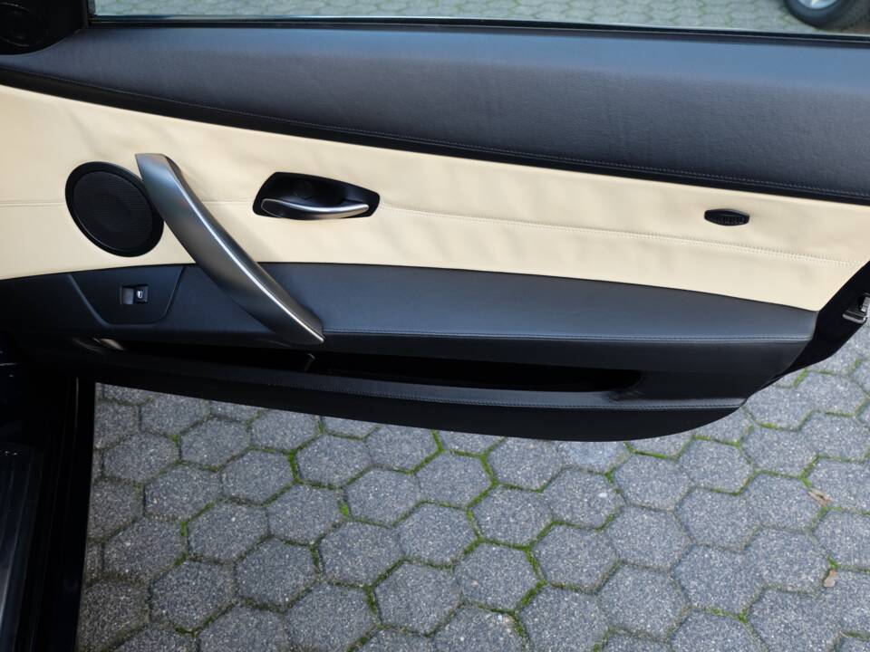 Immagine 27/40 di BMW Z4 Coupé 3.0si (2007)