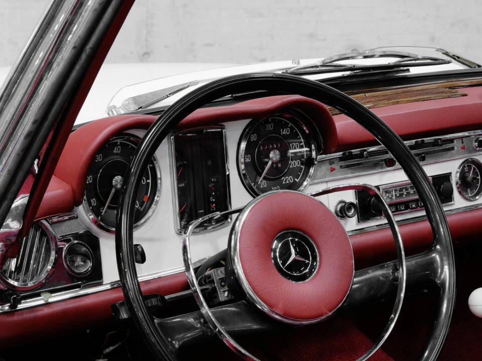 Immagine 19/40 di Mercedes-Benz 230 SL (1966)