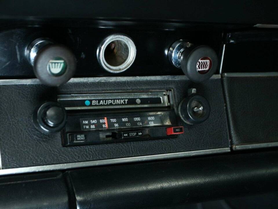 Bild 19/49 von Porsche 911 2.4 E (1972)