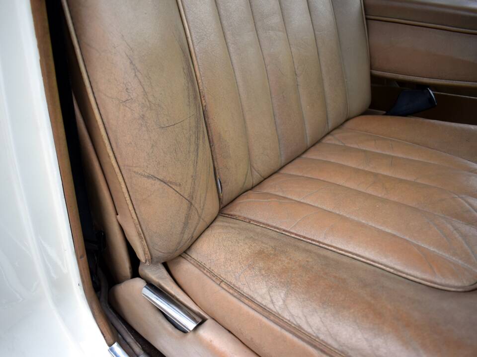 Image 22/50 of Rolls-Royce Silver Shadow II (1979)