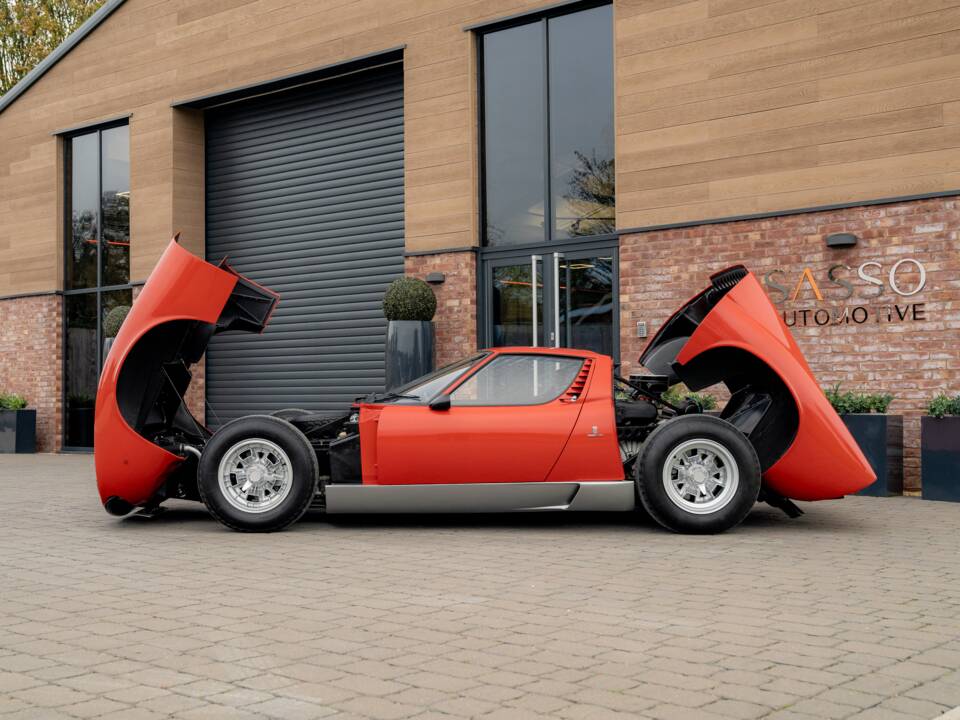 Bild 60/85 von Lamborghini Miura P 400 (1967)