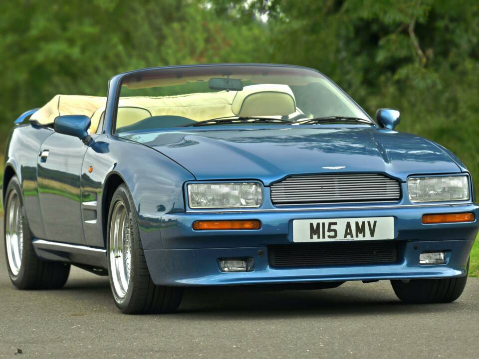 Image 5/50 de Aston Martin Virage Volante (1995)