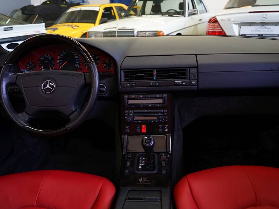 Imagen 15/41 de Mercedes-Benz SL 500 (1997)