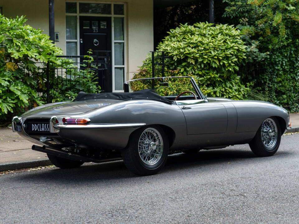 Immagine 3/21 di Jaguar E-Type 4.2 (1965)