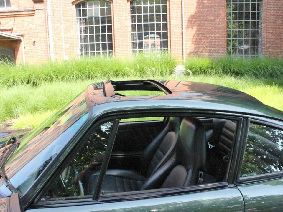 Bild 4/20 von Porsche 911 Carrera 4 (1991)