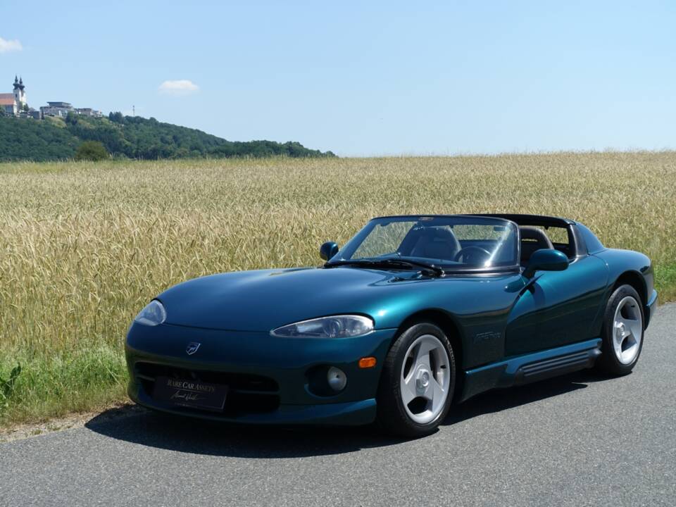Image 23/35 of Dodge Viper RT/10 (1994)