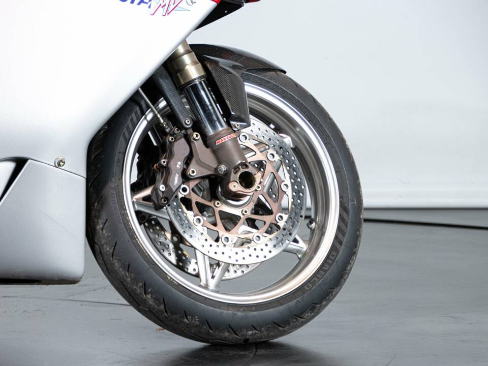 Image 41/50 de MV Agusta DUMMY (2004)