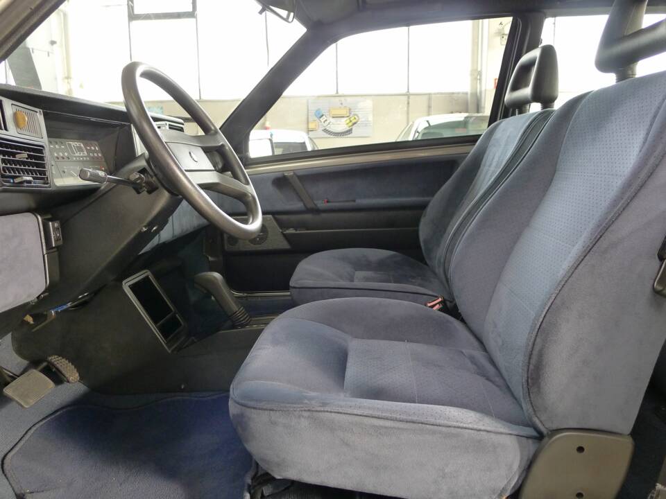 Bild 33/39 von Lancia Y10 LX I.E. (1991)