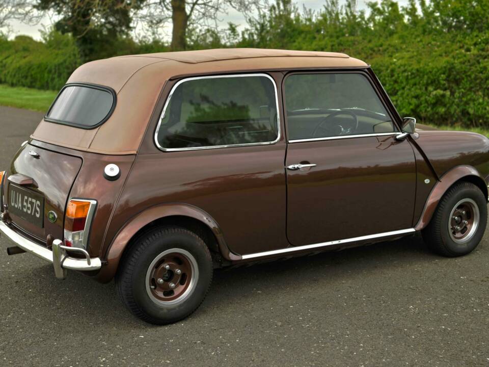 Imagen 11/50 de Leyland Mini 1275 Wood &amp; Pickett (1976)