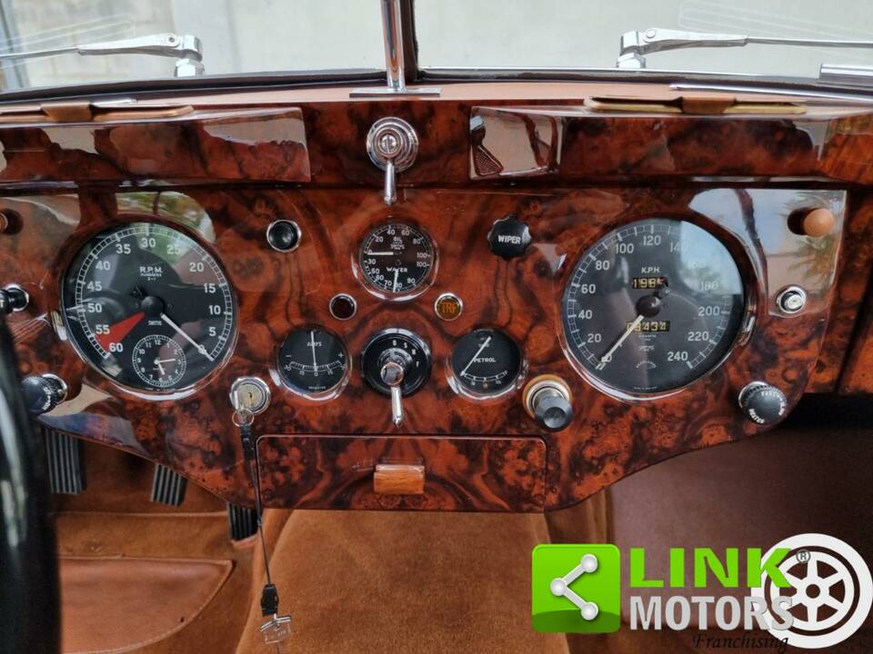 Image 8/10 of Jaguar XK 140 SE FHC (1955)