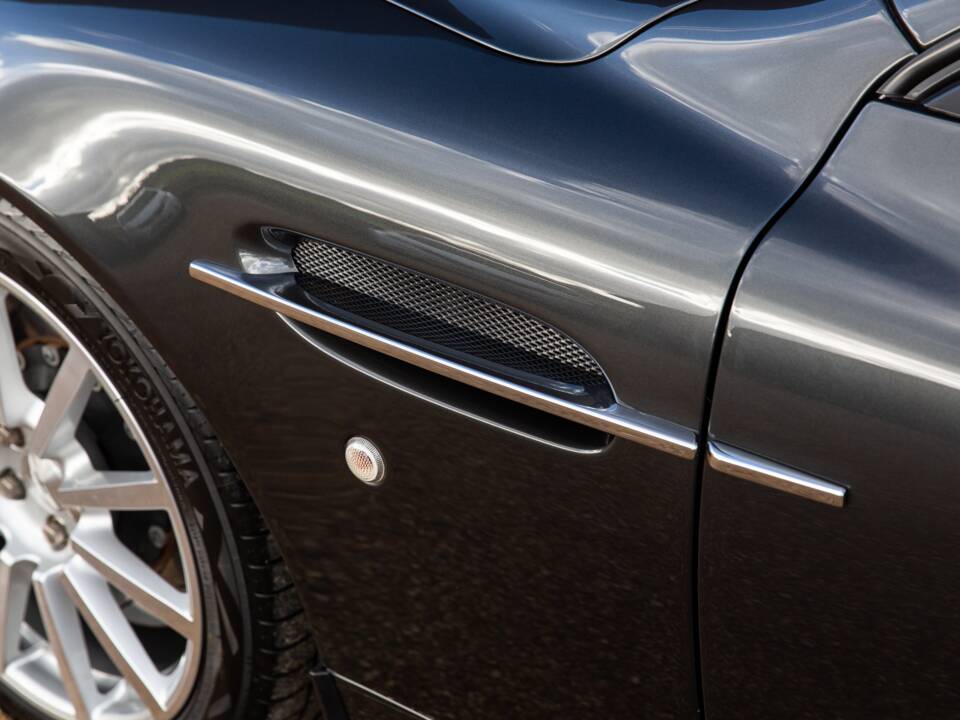Image 29/92 of Aston Martin V12 Vanquish S (2007)