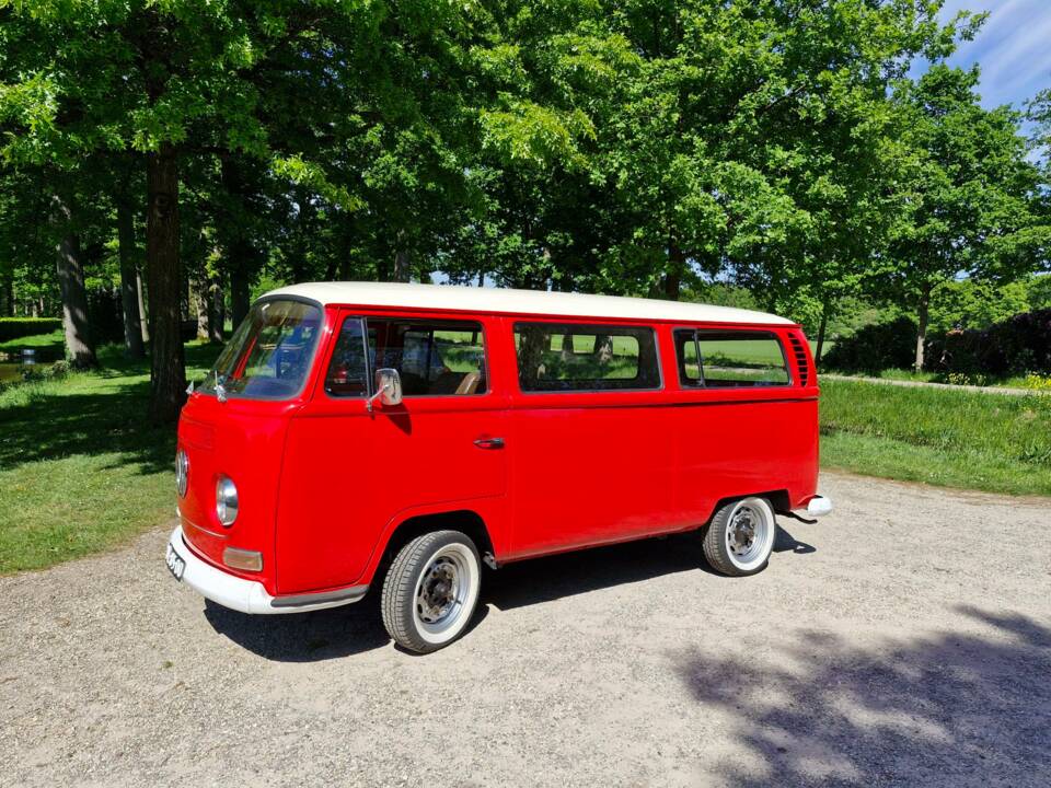 Bild 4/24 von Volkswagen T2a minibus (1968)