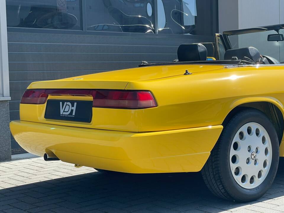 Image 17/21 of Alfa Romeo 2.0 Spider (1993)