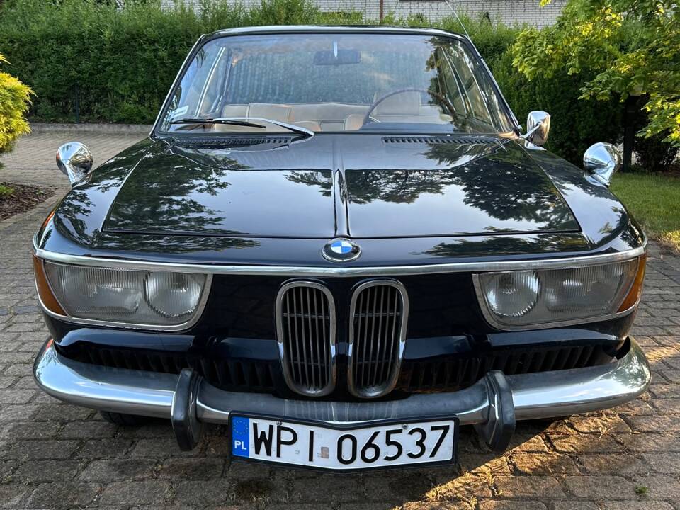 Imagen 2/13 de BMW 2000 C (1970)